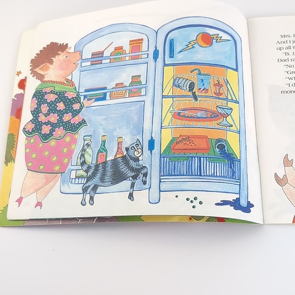 Pigs & Chickens Children's Book Bundle - Picture 4 of 16